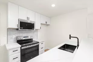 4521 Greenholme Dr, Sacramento, CA 95842 - Photo 7