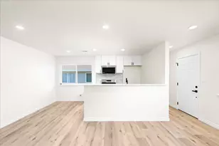 4521 Greenholme Dr, Sacramento, CA 95842 - Photo 5