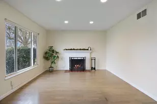 32 S Corinth Ave, Lodi, CA 95242 - Photo 9