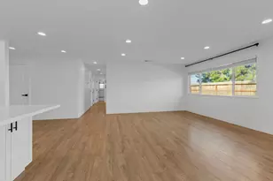 6821 Silverthorne Cir, Sacramento, CA 95842 - Photo 15