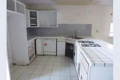 1927 Montauban Court, Stockton, CA 95210 - Photo 7