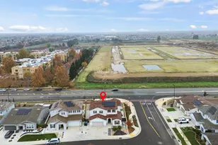 10398 Costa Nova Cir, Elk Grove, CA 95757 - Photo 53