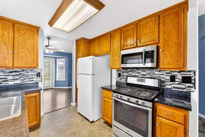 208 Shady Valley Court, Rio Linda, CA 95673 - Photo 9