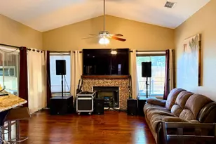 8100 Auberry Drive, Sacramento, CA 95828 - Photo 21