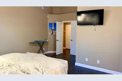 8100 Auberry Drive, Sacramento, CA 95828 - Photo 15