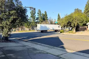 8100 Auberry Drive, Sacramento, CA 95828 - Photo 43