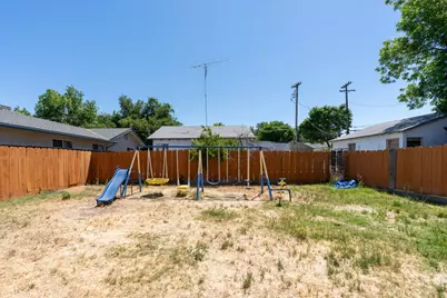 1333 Frank Avenue, Dos Palos, CA 93620 - Photo 3