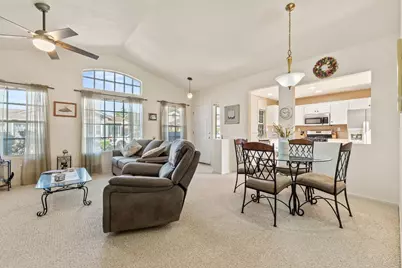 8475 Camino Vista Way, Elk Grove, CA 95624 - Photo 7