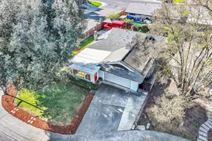 2 Clover Ct, Woodland, CA 95695 - Photo 3