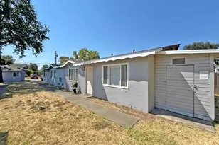 1705 Kenwood St, Sacramento, CA 95815 - Photo 7