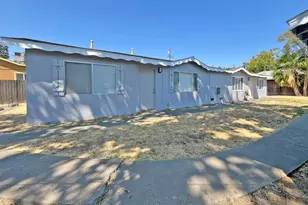 1705 Kenwood St, Sacramento, CA 95815 - Photo 5