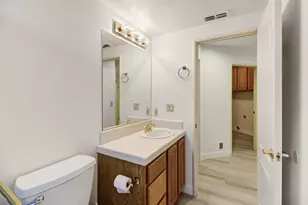 135 River Chase Cir, Sacramento, CA 95864 - Photo 41