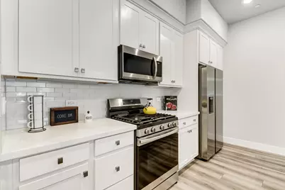 1661 Spring Street #411, Davis, CA 95616 - Photo 11