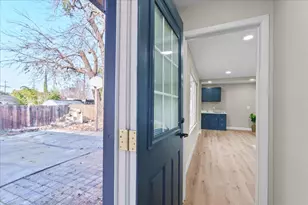 221 W Pearl Ave, Stockton, CA 95207 - Photo 29