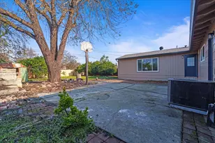 221 W Pearl Ave, Stockton, CA 95207 - Photo 37