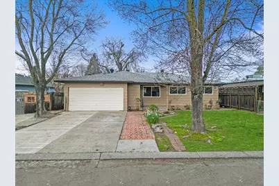 221 W Pearl Avenue, Stockton, CA 95207 - Photo 9