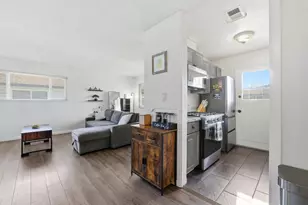 9520 Emerald Park Dr, Elk Grove, CA 95624 - Photo 7