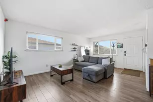 9520 Emerald Park Dr, Elk Grove, CA 95624 - Photo 3