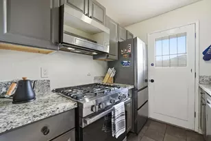 9520 Emerald Park Dr, Elk Grove, CA 95624 - Photo 9