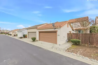 3201 Monument Drive, Roseville, CA 95747 - Photo 29