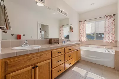 2730 Explorer Way, Turlock, CA 95382 - Photo 39