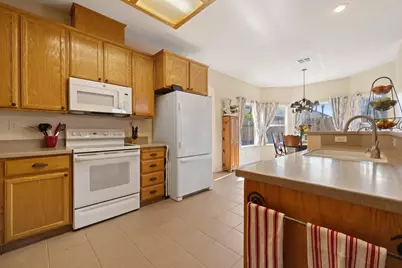 2730 Explorer Way, Turlock, CA 95382 - Photo 17