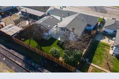 833 S Holly Drive, Lodi, CA 95240 - Photo 9