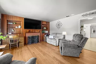 3077 Bertis Dr, Sacramento, CA 95821 - Photo 11