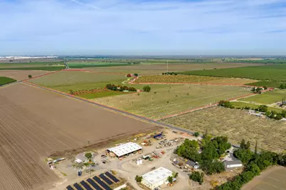 17133 E Gawne Road, Stockton, CA 95215 - Photo 1