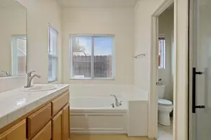 759 Santa Ana Ct, Los Banos, CA 93635 - Photo 13