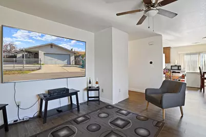 272 S Olive Avenue, Stockton, CA 95215 - Photo 7