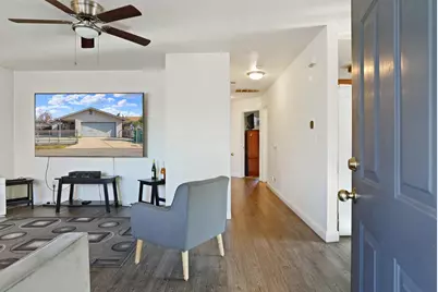 272 S Olive Avenue, Stockton, CA 95215 - Photo 5