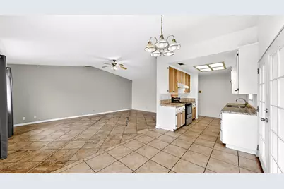 2405 NE Bucknell Street, Turlock, CA 95382 - Photo 11