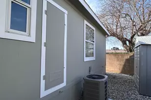 Royal Wood Ln, Rancho Cordova, CA 95670 - Photo 29