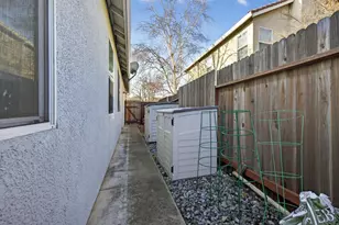 3333 Grimshaw Way, Elk Grove, CA 95758 - Photo 47