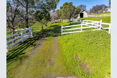 9739 Carrizo Way, La Grange, CA 95329 - Photo 11