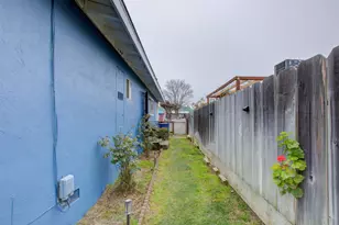 1251 W 9th St, Merced, CA 95341 - Photo 35