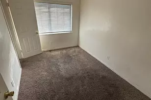 6039 36th Ave, Sacramento, CA 95824 - Photo 3