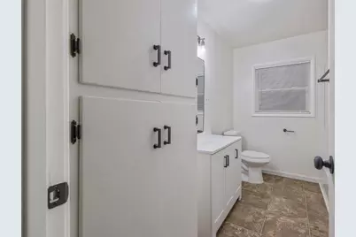 980 E Apricot Avenue, Tulare, CA 93274 - Photo 19