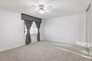 8753 Cypress Creek Way, Elk Grove, CA 95758 - Photo 35