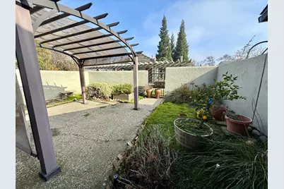 1720 Plaza De San Joaquin, Modesto, CA 95350 - Photo 9