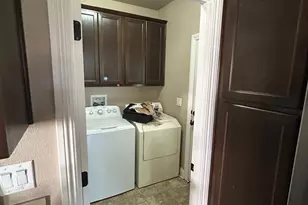 Dutchess Way, Sacramento, CA 95827 - Photo 5