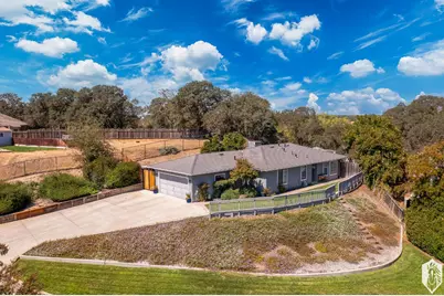 804 Hillswood Court, Oakdale, CA 95361 - Photo 9