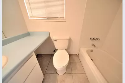 8107 Grenoble Way, Stockton, CA 95210 - Photo 43