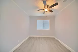 8107 Grenoble Way, Stockton, CA 95210 - Photo 37