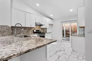 9120 Bristol Plaza Way, Elk Grove, CA 95624 - Photo 19