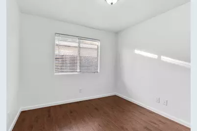 9120 Bristol Plaza Way, Elk Grove, CA 95624 - Photo 29