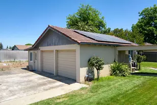 2212 Vine Ave, Escalon, CA 95320 - Photo 11