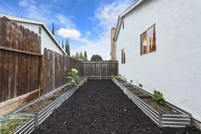 1861 McPeak Court, Tracy, CA 95376 - Photo 29