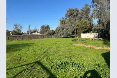 977 N Canyon Drive, Modesto, CA 95351 - Photo 9